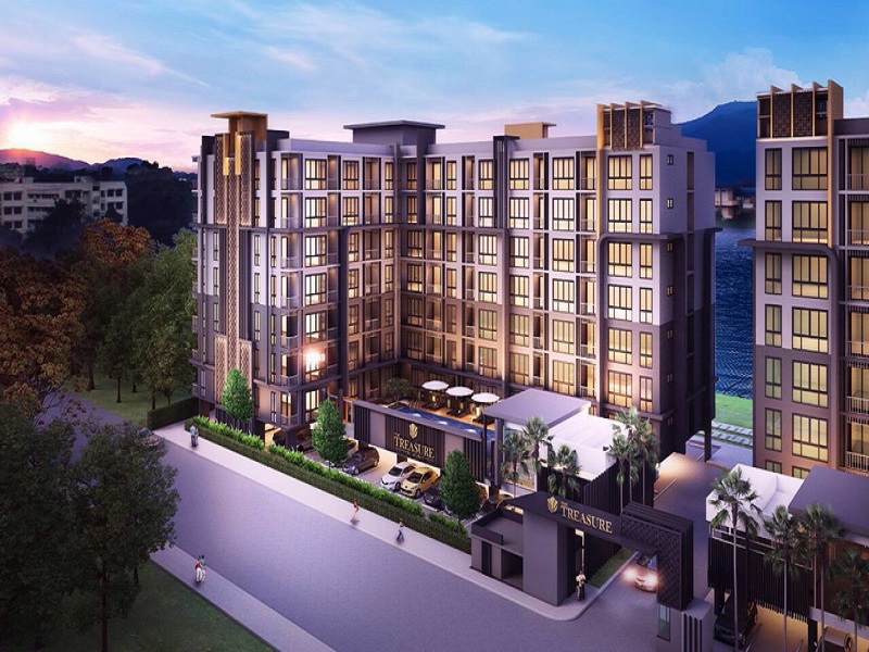 The-Treasure-by-My-Hip