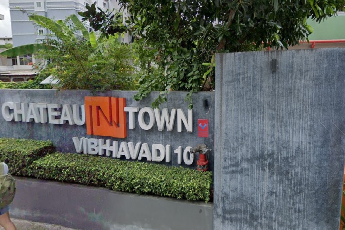 CHATEAU-IN-TOWN-VIBHAVADI-10