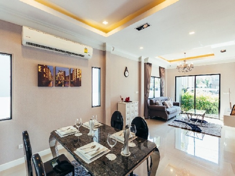 เฮ้าส์เดอะฮัมบูร์ก-รามอินทรา-รามคำแหง