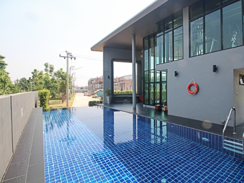 เออเบิร์นธารา-เอสพาสิโอ-ประชาอุทิศ-76