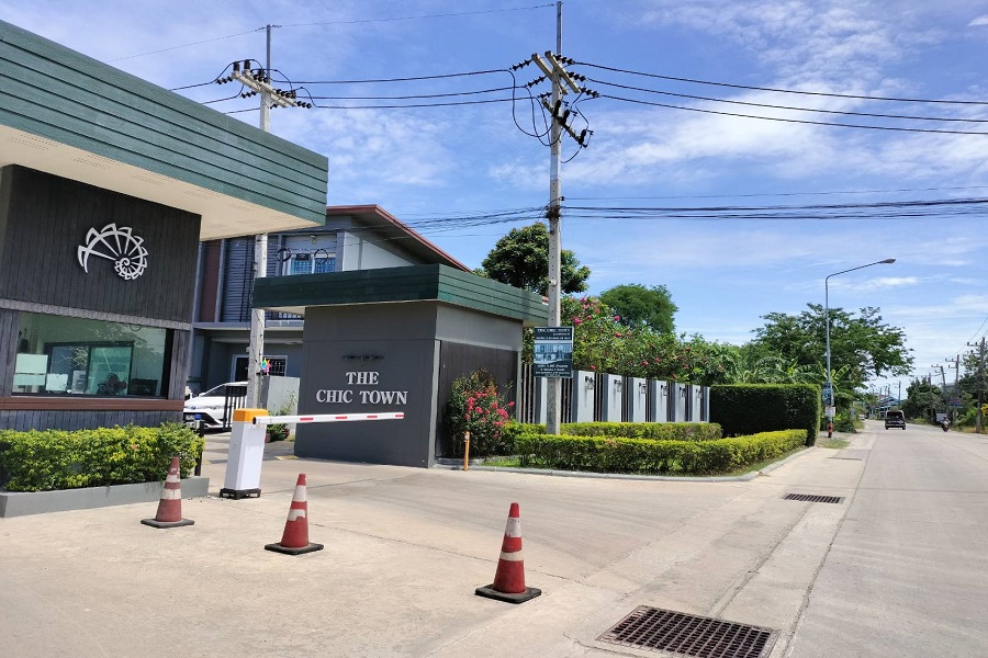 เดอะ-ชิค-ทาวน์-ลาดหลุมแก้ว