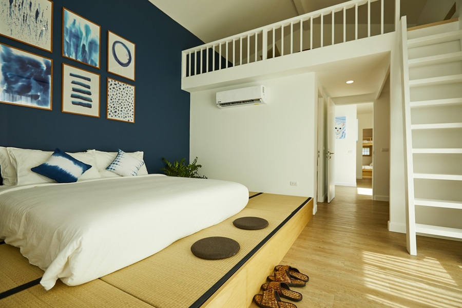 โมโน-เจแปนนิส-ลอฟท์-พลัส-ฉลอง