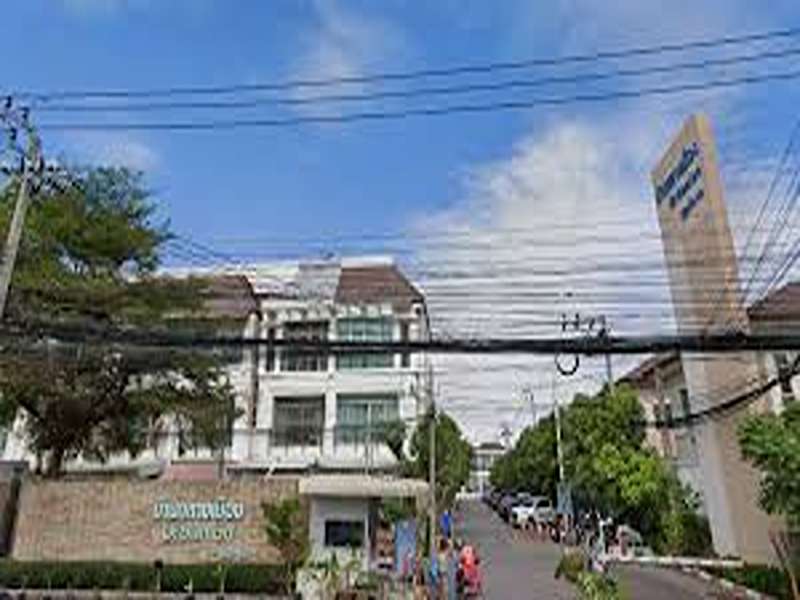 Baan-Klang-Muang-Urbanion-Sukhumvit-113